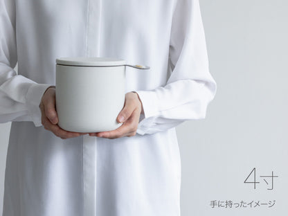 docco-どっこ　ペット骨壺「しっぽのこつつぼ」4寸